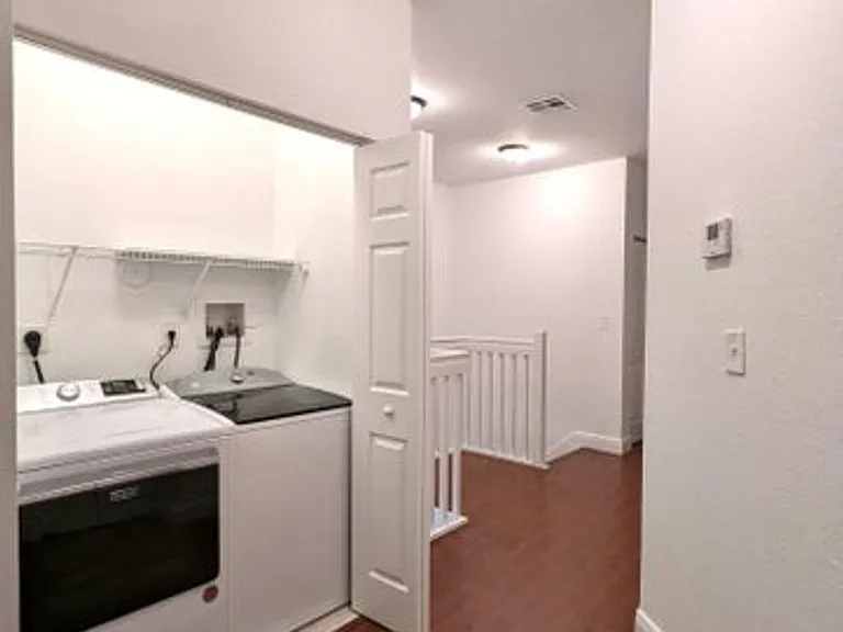 10781 NW 81st Ln — Photo 20