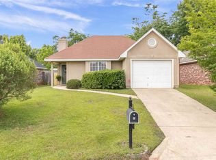 121 Meade Ln, Pearl, MS 39208