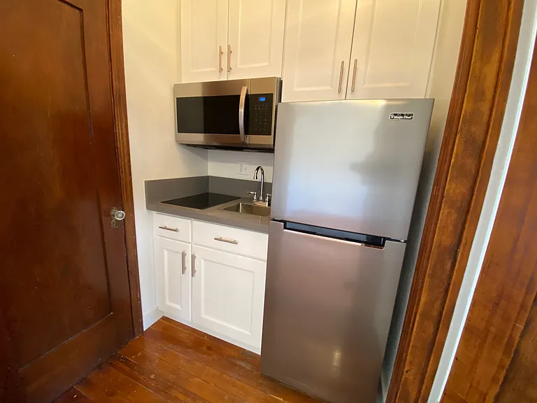 1443 N Alvarado St #103-1/2 — Photo 4