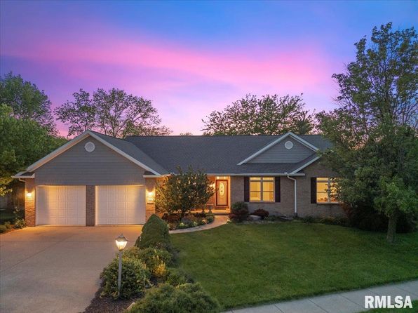1963 Chestnut Ln, Washington, IL 61571