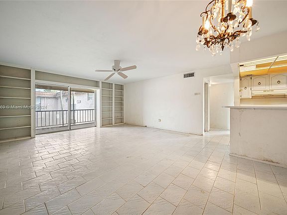 3rd image of 10383 N Kendall Dr APT N6