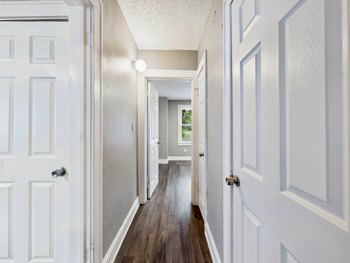 3 bed, 1062 sqft, $1,300 — Photo 3