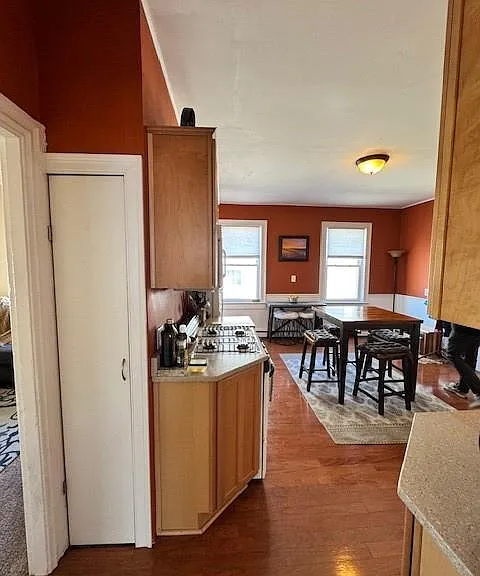 4 Mansfield St #2 — Photo 3