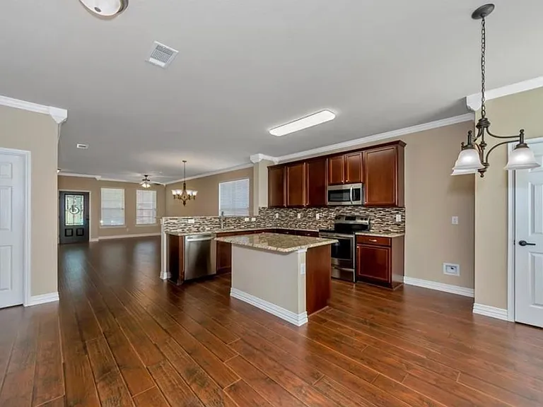 10025 Chrysalis Dr — Photo 7