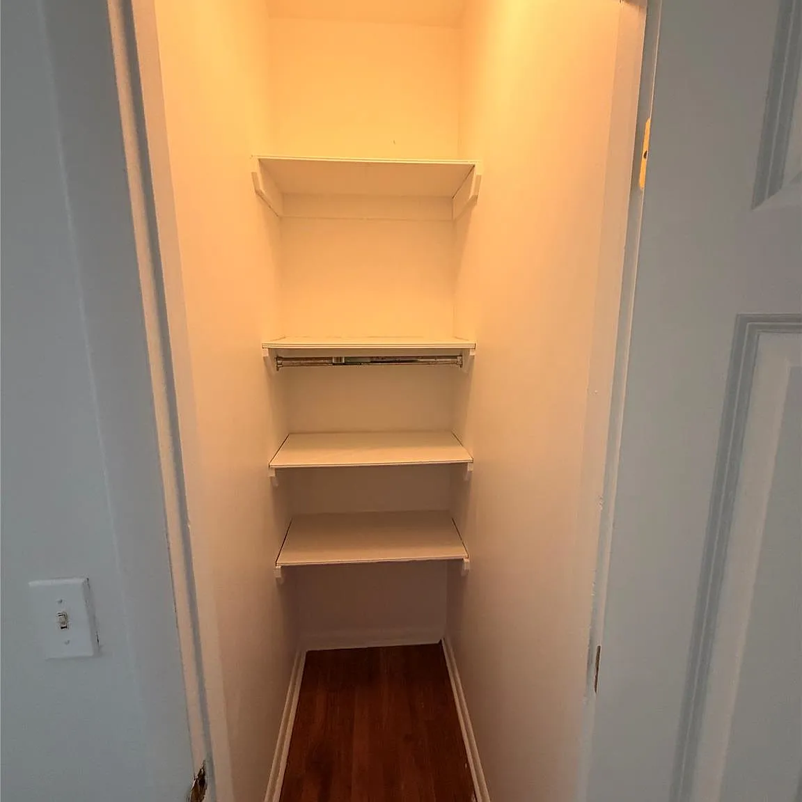 3 bed, 2.0 bath, 1050 sqft, $2,900 — Photo 3