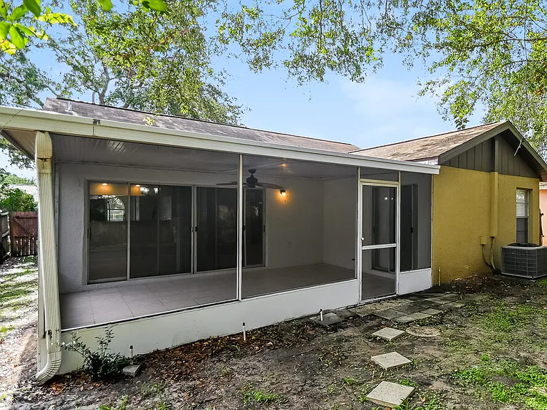 13656 Laraway Dr — Photo 16