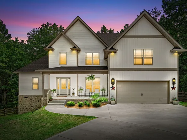 1427 Southside Rd, Southside, TN 37171