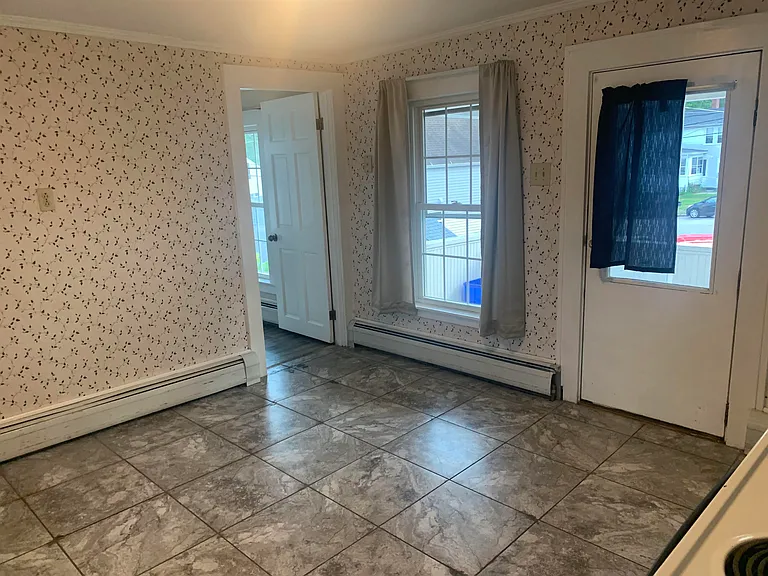 36 Union St — Photo 8