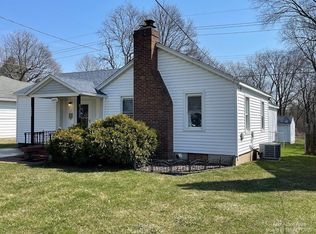 22198 Gill Rd, Farmington, MI 48335