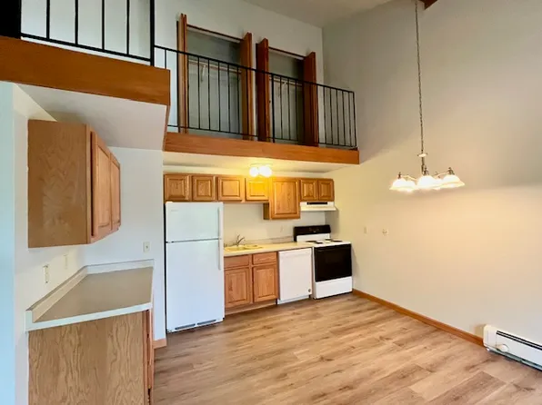 2502 Pheasant Ridge Trl, Madison, WI