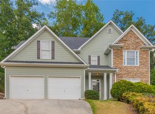 556 Wisteria Dr, Woodstock, GA