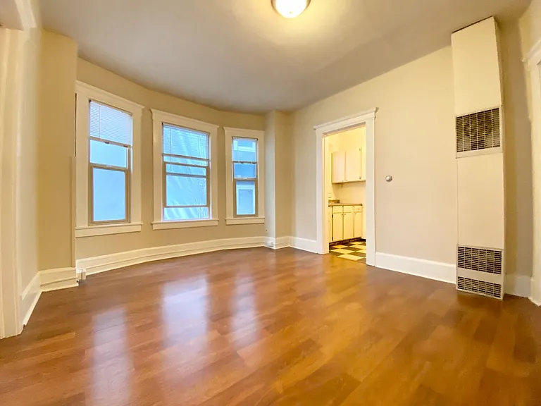 1511 Boylston Ave — Photo 1