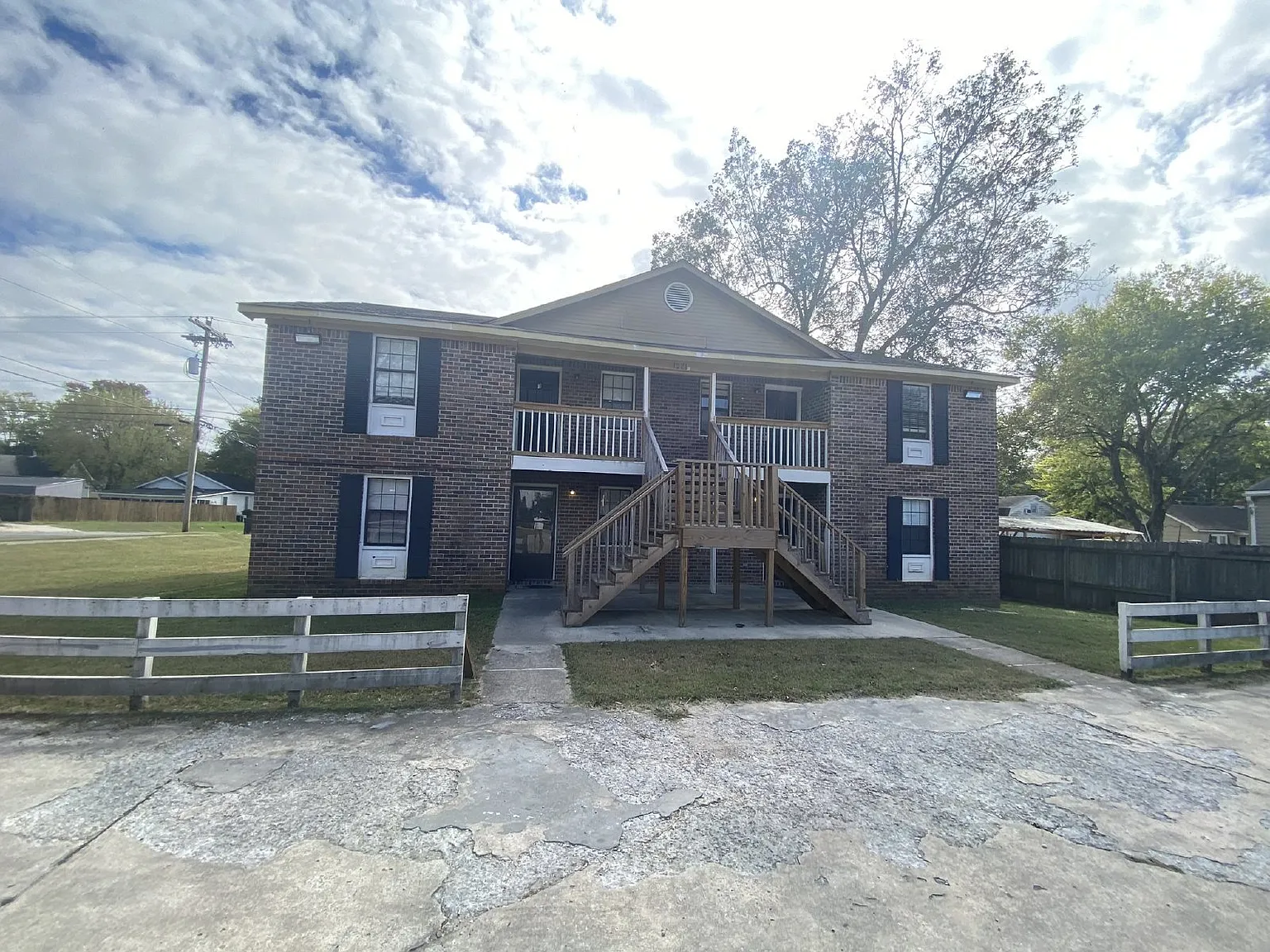 2 bed, 1.0 bath, $795 — Photo 2