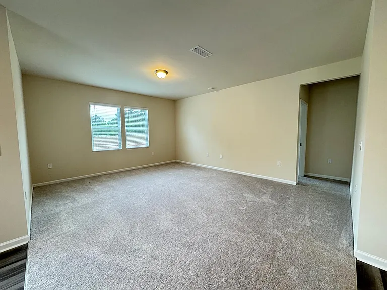 512 Campbell Rdg — Photo 7