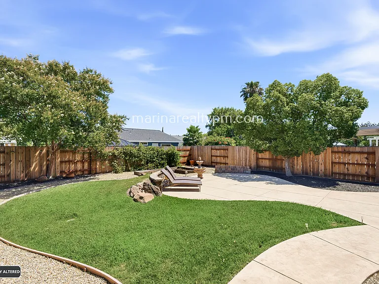 208 Buttercup Cir — Photo 49