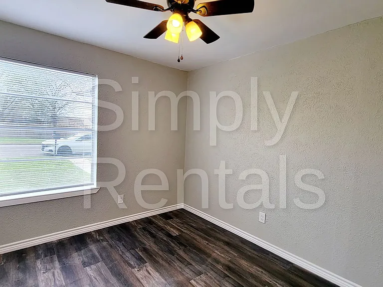 2602 Bliss St — Photo 10