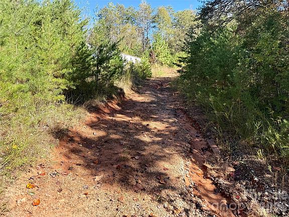 5th image of 229 Kelsey Ln