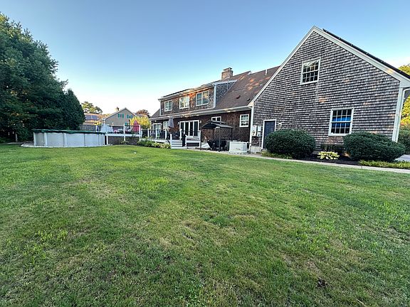 4th image of 15 Waterfall Rd