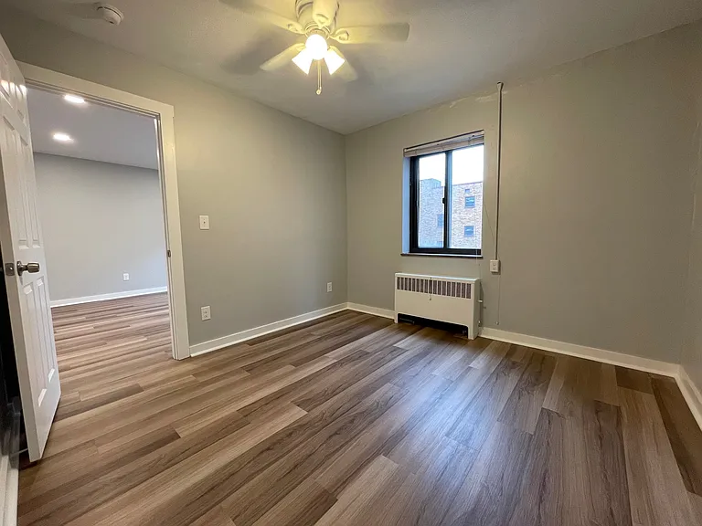 5326 Fifth #13
*pictures are of a similar unit in the building