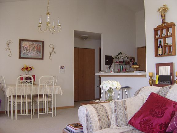 3rd image of 2423 Silverstone Dr