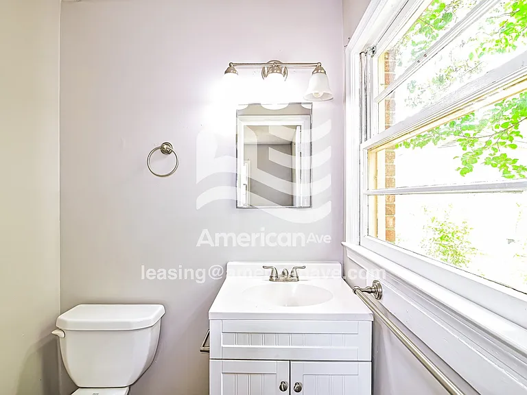 7487_013_bathroom_13.jpg