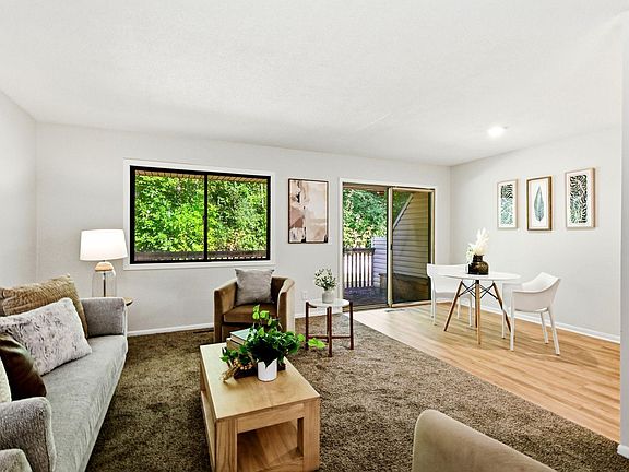 2nd image of 1213 Timbershore Ln