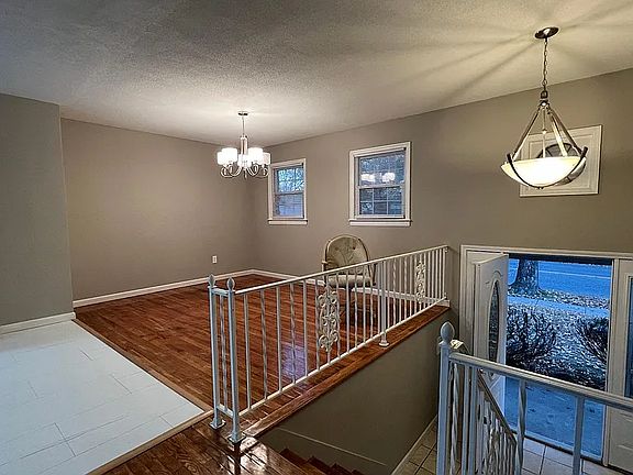 4th image of 1839 Seven Pines Dr
