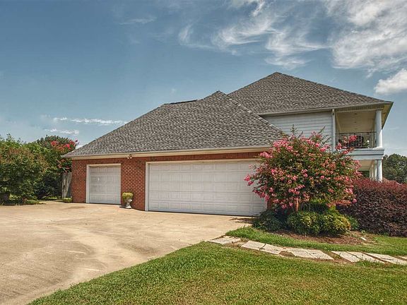 2nd image of 421 Preston Dr