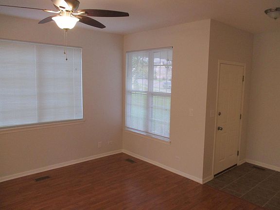 4th image of 3068 Autumn Lake Dr
