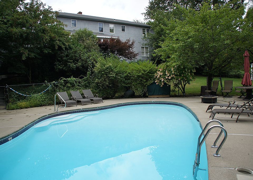 1st image of 170 Adirondack Dr