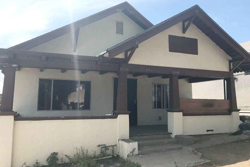 1st image of 931 N Rowan Ave