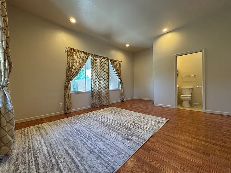 Upstairs master bedroom with ensuite bathroom