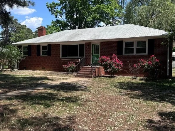 8211 Colebrook Rd, Richmond, VA 23227
