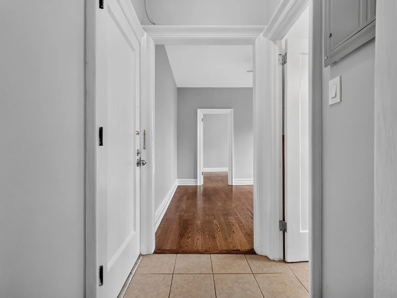 1 bed, 1.0 bath, $1,600 — Photo 2