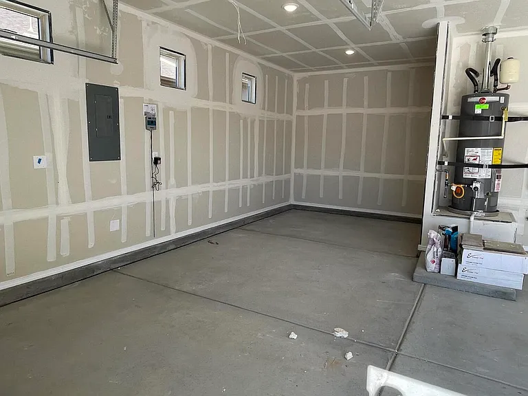 4718 S Monzano St SW — Photo 3