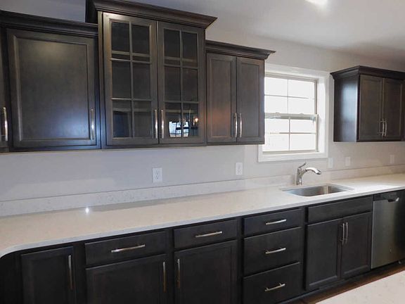 5th image of 1196 Elizabeth Ln