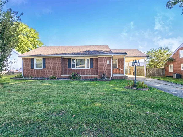 725 Christopher Greenup Dr, Owensboro, KY 42303
