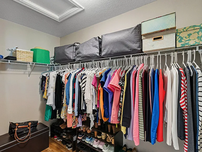 9911 Porta Leona Ln — Photo 18