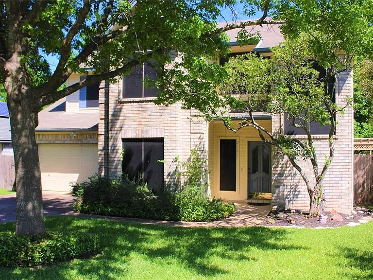 2141 Surrender Ave — Photo 1