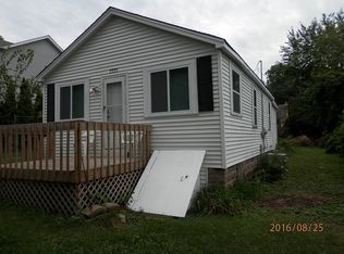 7721 Beach Rd, Wonder Lake, IL 60097