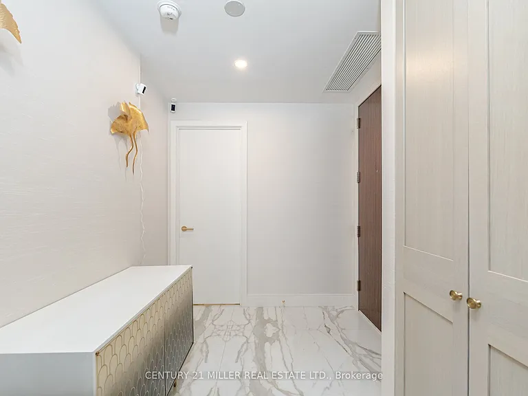 180 University Ave #2705 — Photo 4
