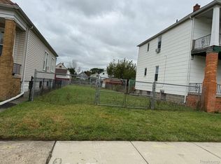 12133 Fleming St, Hamtramck, MI 48212