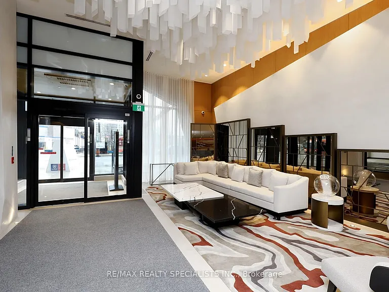25 Cordova Ave #511 — Photo 3
