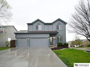7304 S 182nd St, Omaha, NE 68136