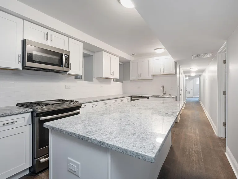 4928 S Saint Lawrence Ave #B — Photo 14