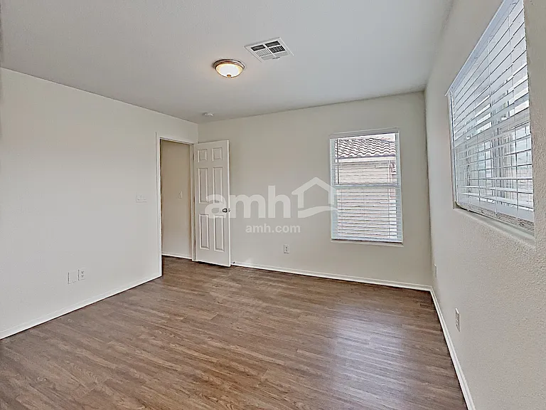8834 Salvestrin Point Ave — Photo 19