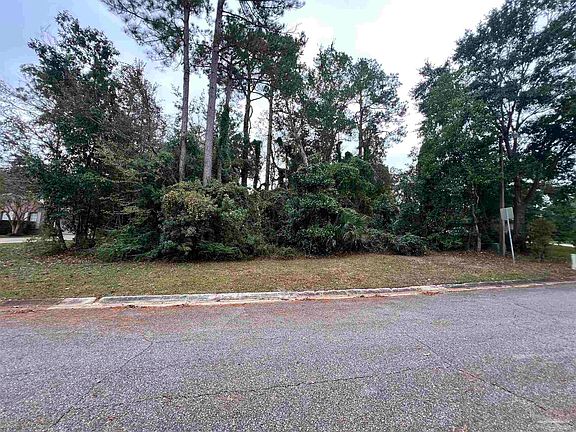 5th image of 9003 Woodrun Rd