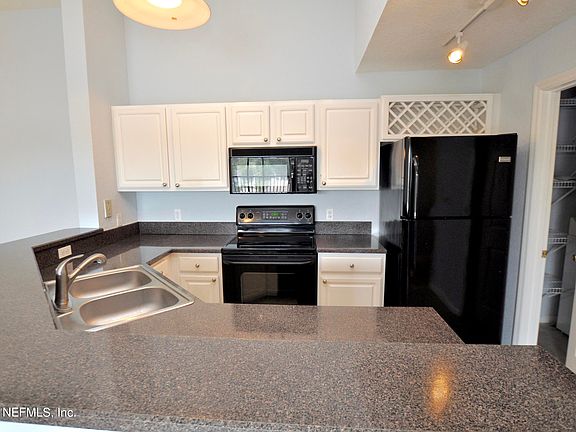 4th image of 425 TIMBERWALK Court #1136