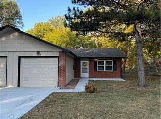 2805 Ousdahl Rd, Lawrence, KS 66046