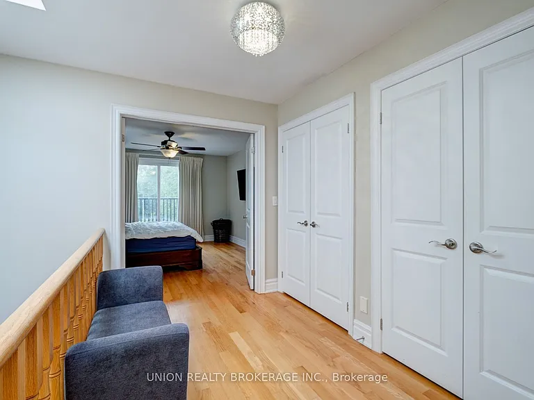 77 Logan Ave — Photo 17